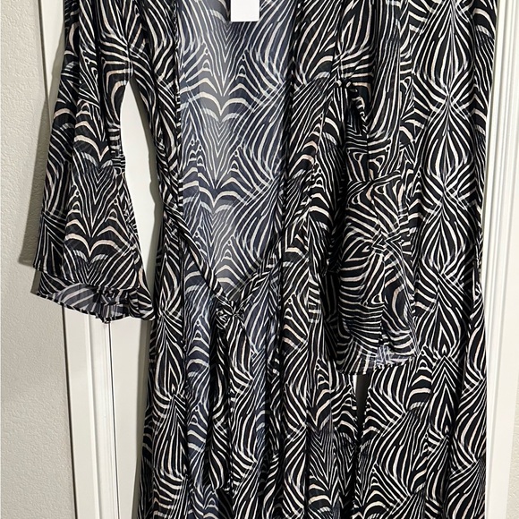 Andrea Iyamah Black and White Swim Coverup O/S - Picture 9 of 9